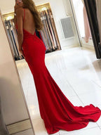 Robe de bal longue rouge sirène à col en V et dos nu en dentelle perlée