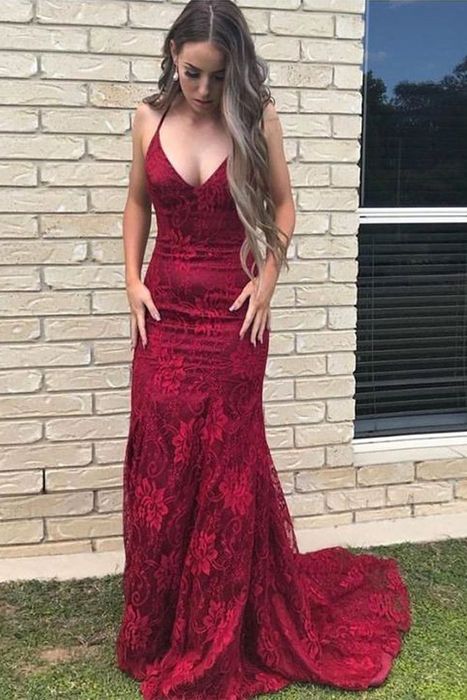 Robe de bal longue bordeaux sirène en dentelle, décolleté en V et dos nu