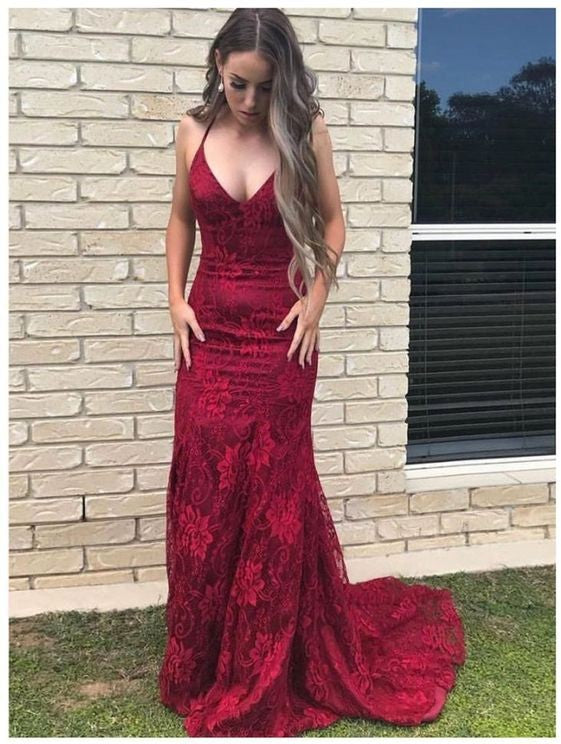 Robe de bal longue bordeaux sirène en dentelle, décolleté en V et dos nu