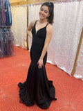Vestidos largos de fiesta formales negros con escote en V estilo sirena y satén