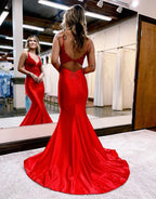Vestido largo de fiesta de satén con escote en V profundo estilo sirena y apliques