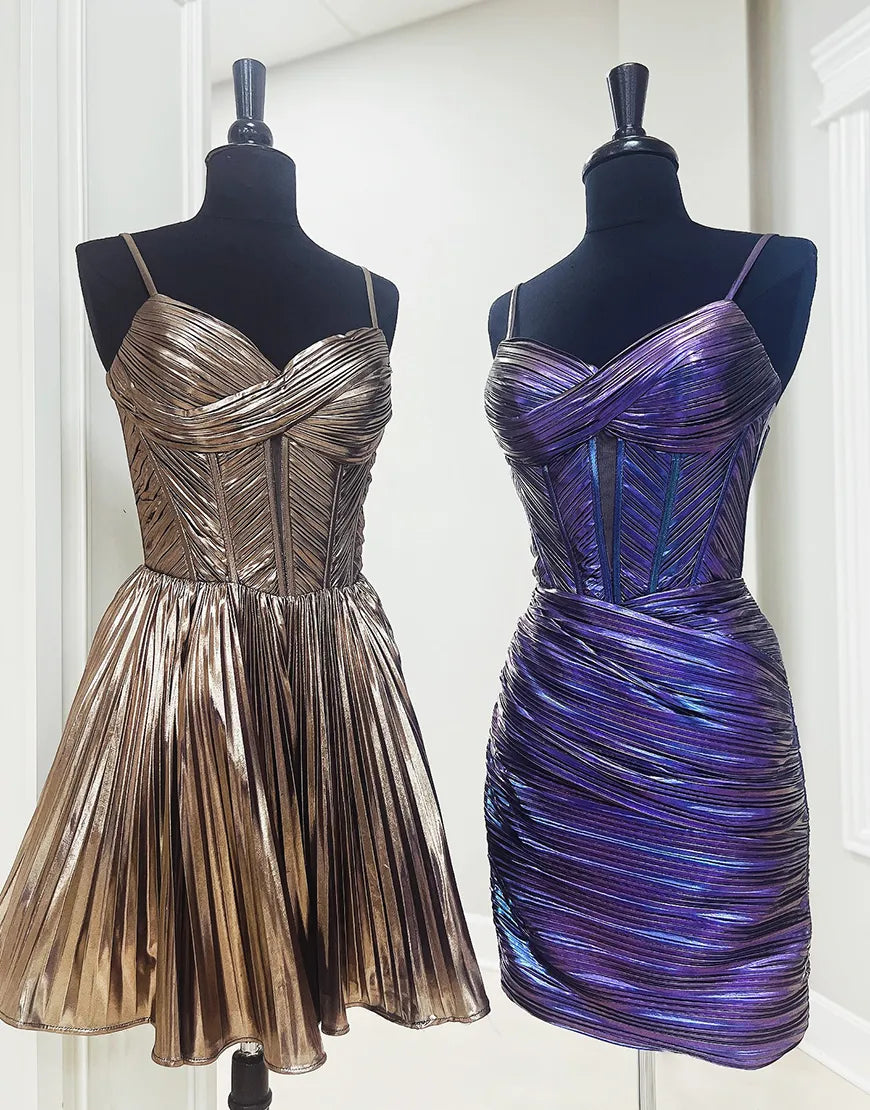 Vestido de fiesta de bienvenida de satén dorado metalizado con tirantes finos y corte en A