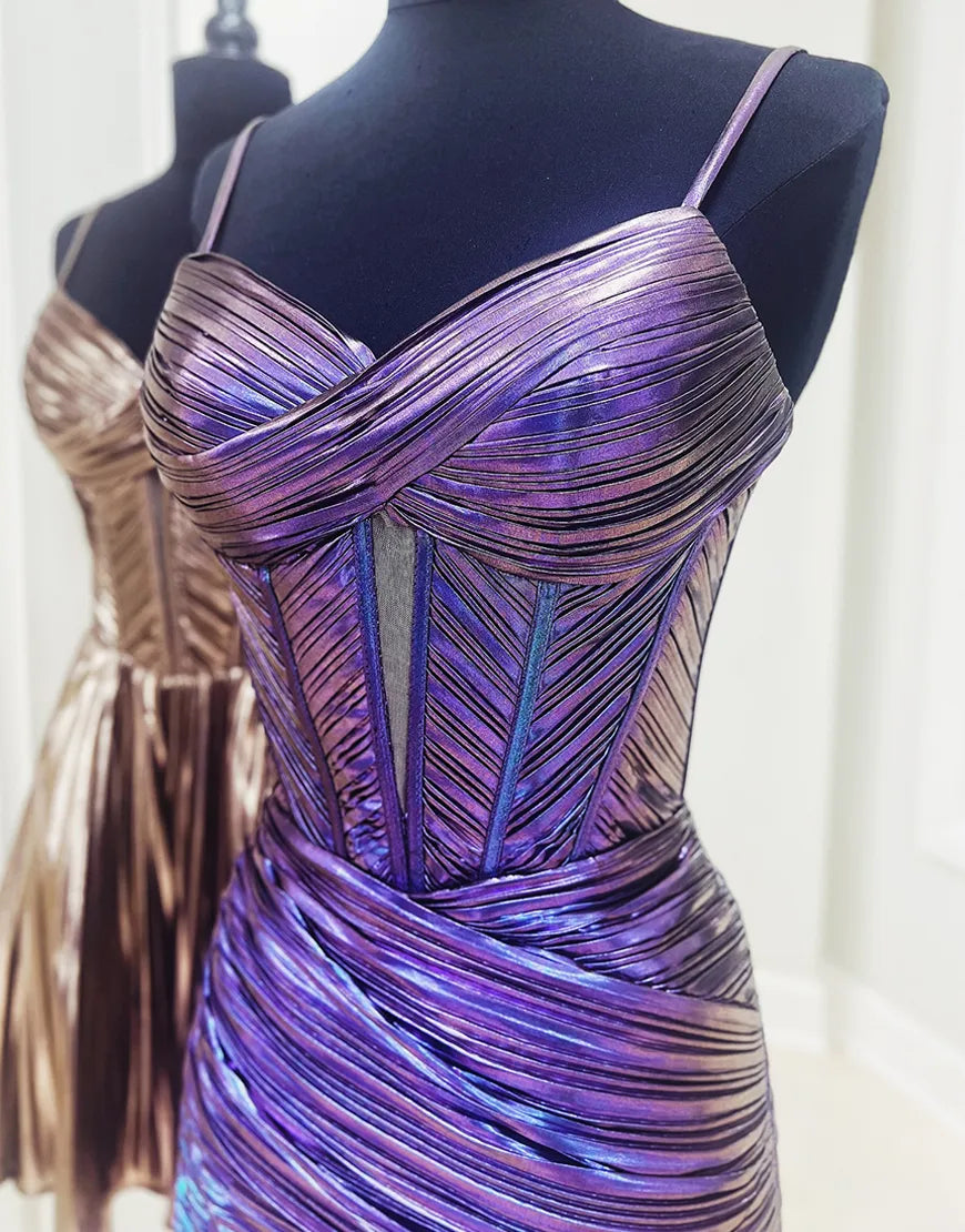 Vestido de fiesta de bienvenida de satén dorado metalizado con tirantes finos y corte en A