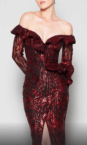 Vestido tubo con hombros descubiertos y adornos