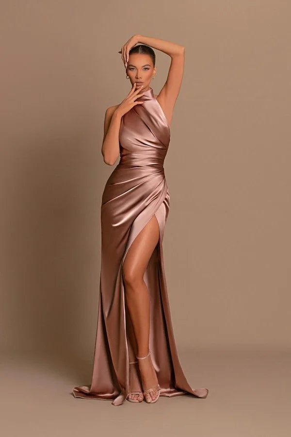 Robe de bal moderne longue trapèze à col haut sans manches avec fente