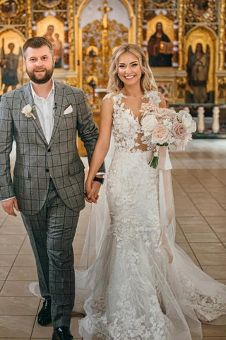 Vestidos de novia modernos largos de sirena sin mangas con apliques y encaje