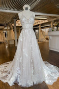 Robes de mariée modernes à fines bretelles et coupe trapèze avec dentelle