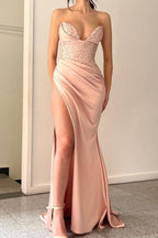 Vestidos de noche largos de sirena, corte modesto, color melocotón, con escote en V y abertura, disponibles en línea.