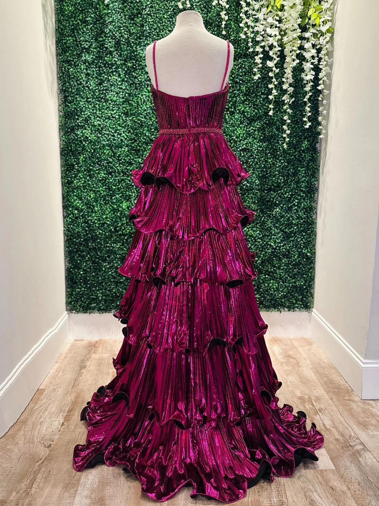 Murray | Vestido de graduación metálico de corte A con tirantes finos y escote corazón 