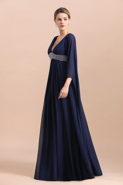 Vestido de gasa azul marino de manga larga con volantes para la madre de la novia (disponible online)