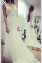 Vestido de novia largo de encaje, elegante, sin mangas, estilo sirena, con escote pronunciado en la espalda y espalda en V. 