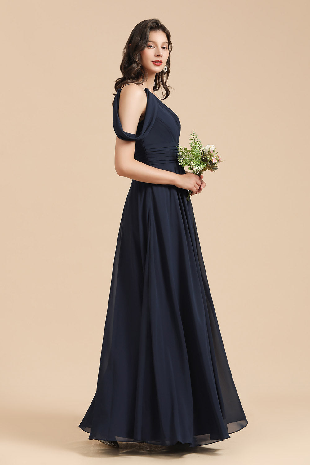 Nouvelle robe de demoiselle d'honneur noire asymétrique à une épaule, coupe trapèze, longue 