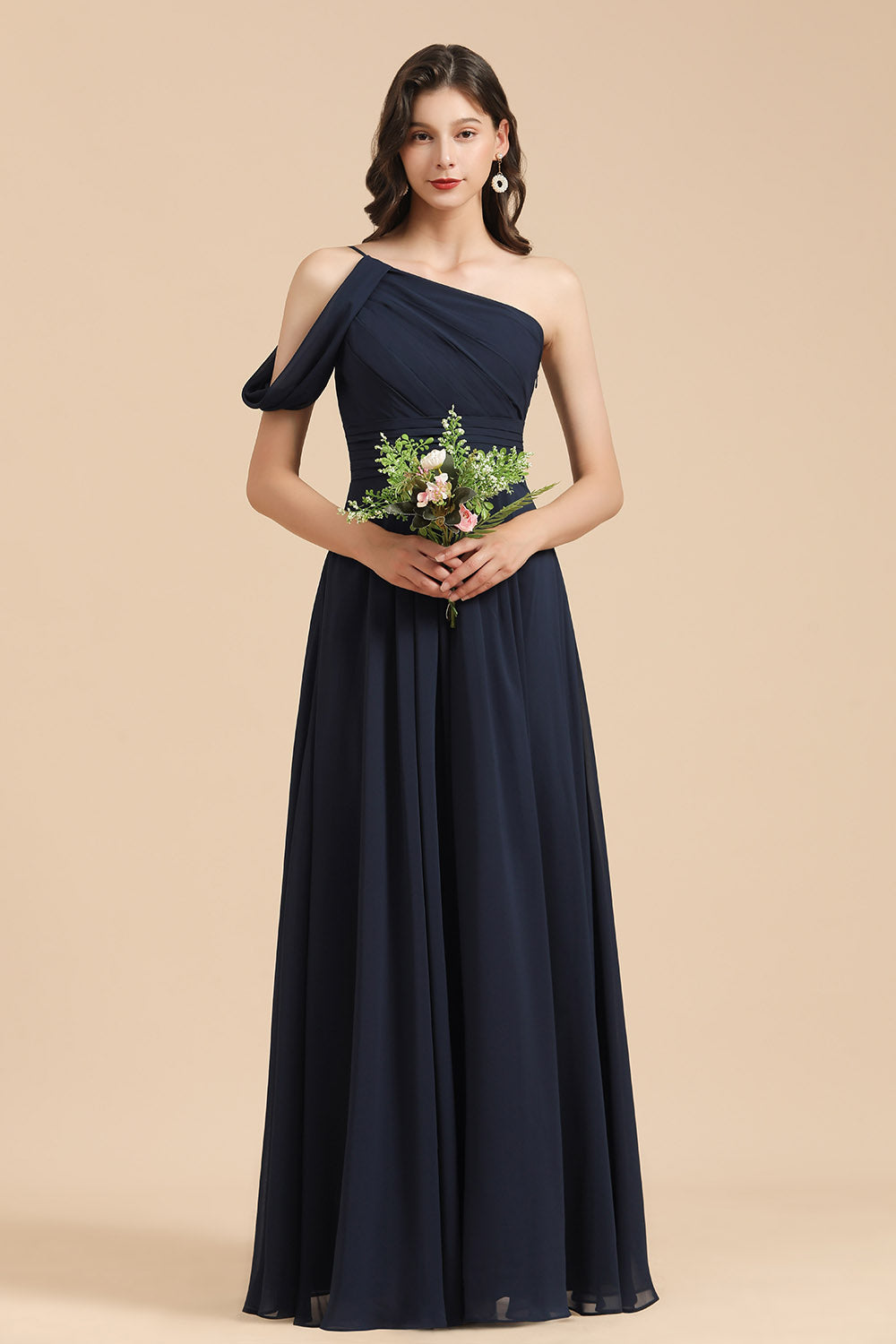 Nouvelle robe de demoiselle d'honneur noire asymétrique à une épaule, coupe trapèze, longue 