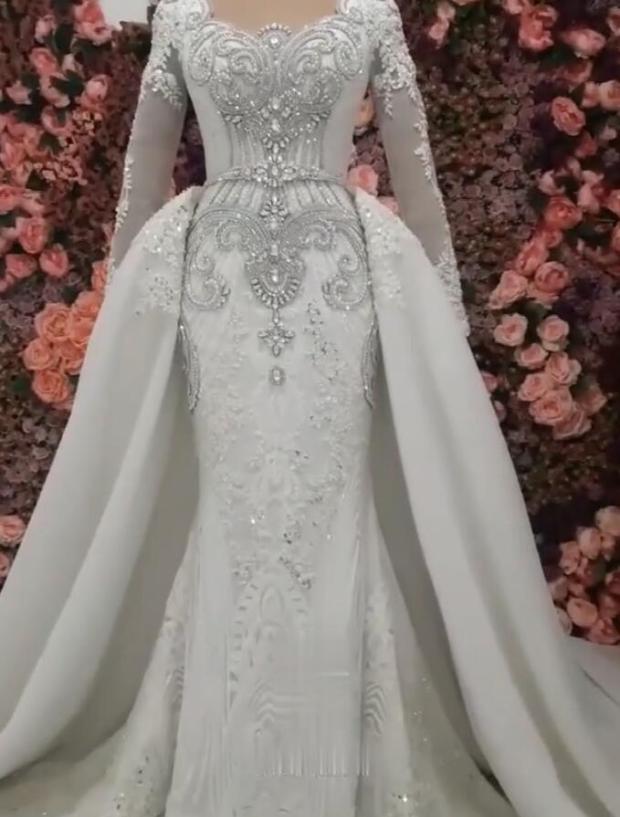 Nouvelle robe de mariée sirène à manches longues avec surjupe