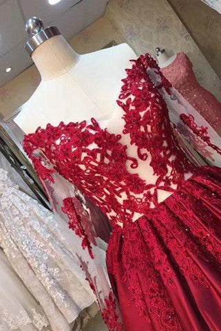 Vestidos de fiesta rojos de última colección: hombros descubiertos, apliques de encaje, mangas largas, vestidos de noche con volumen.