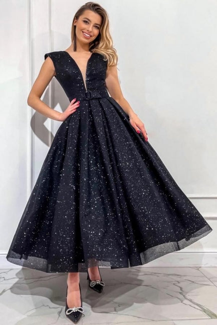 Robe de bal longue noire à paillettes, coupe trapèze, col en V, sans manches