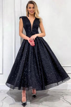 Robe de bal longue noire à paillettes, coupe trapèze, col en V, sans manches