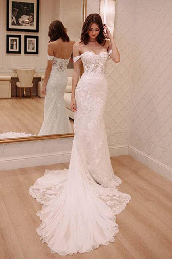 Robe de mariée en mousseline à épaules dénudées et traîne courte, ornée d'appliqués de dentelle WD220