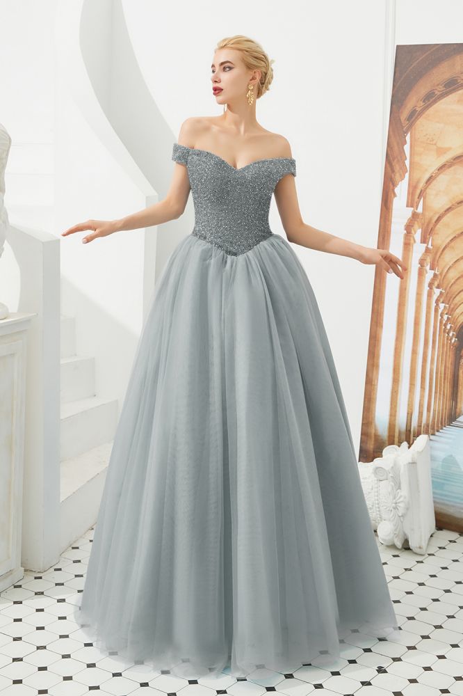 Vestido de fiesta de princesa corte princesa con hombros descubiertos, tul hasta el suelo, bordado con cuentas y cordones.
