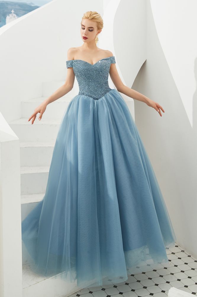 Vestido de fiesta de princesa corte princesa con hombros descubiertos, tul hasta el suelo, bordado con cuentas y cordones.