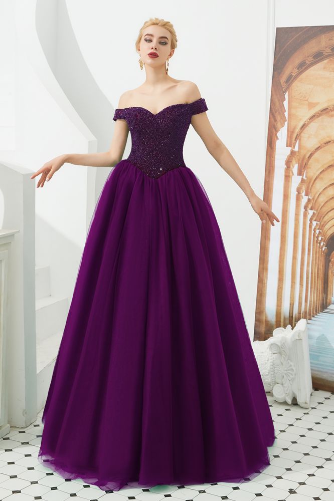 Vestido de fiesta de princesa corte princesa con hombros descubiertos, tul hasta el suelo, bordado con cuentas y cordones.