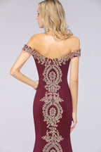 Robe de soirée sirène à épaules dénudées et appliques dorées