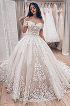Vestido de novia de baile con apliques de encaje y hombros descubiertos WD027