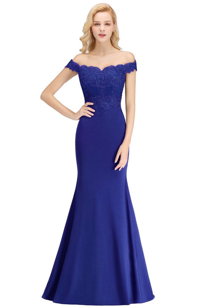 Vestido de fiesta largo de sirena con apliques de satén y hombros descubiertos, ideal para damas de honor.