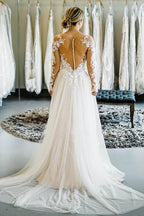 Vestido de novia largo con hombros descubiertos, mangas largas y cola WD415