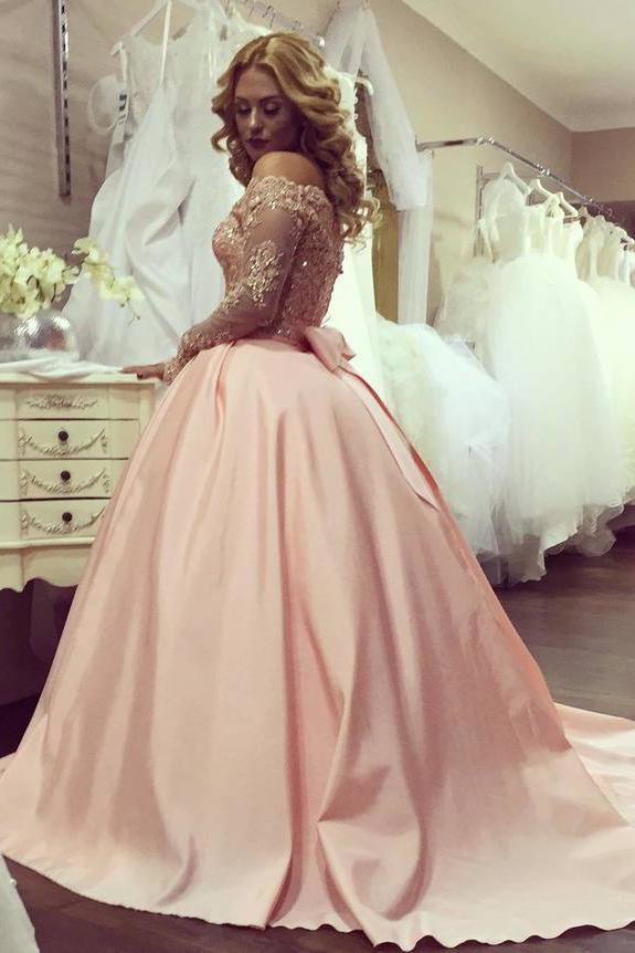 Off-the-Shoulder Long Sleevess Evening Dresses Lace Puffy Skirt Prom Dresses Online