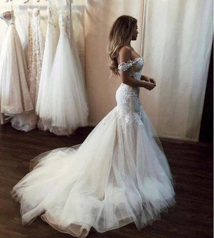 Vestidos de novia largos de tul con encaje y escote sirena, estilo sirena, con hombros descubiertos. 