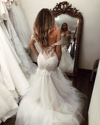 Vestidos de novia largos de tul con encaje y escote sirena, estilo sirena, con hombros descubiertos. 
