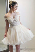 Robe de bal à épaules dénudées et décolleté en cœur avec appliques et perles PD059
