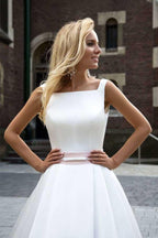 Robe de mariée princesse simple en satin ivoire coupe trapèze WD205 en solde