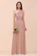 Vestido de dama de honor de gasa con un solo hombro, color rosa empolvado, ideal para invitadas de boda.