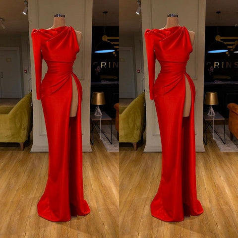 Robe de bal rouge asymétrique à une épaule, fendue haut, plissée souple, manches longues