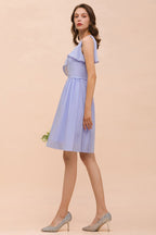 Vestido corto de dama de honor lavanda de un solo hombro, de gasa hasta la rodilla, sencillo, para uso diario.
