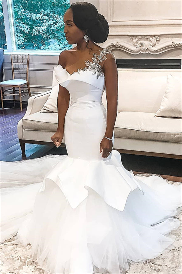 Robe de mariée sirène asymétrique à traîne à volants
