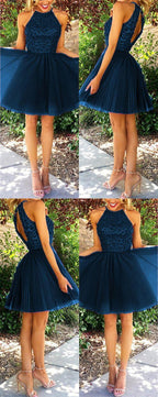 Robes de cocktail violettes à dos nu et perles pour le bal de fin d'année