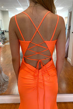 Robe de bal sirène orange longue à fines bretelles dos nu et fente