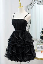 Vestido corto de tul con tirantes finos y corte en A para baile de bienvenida
