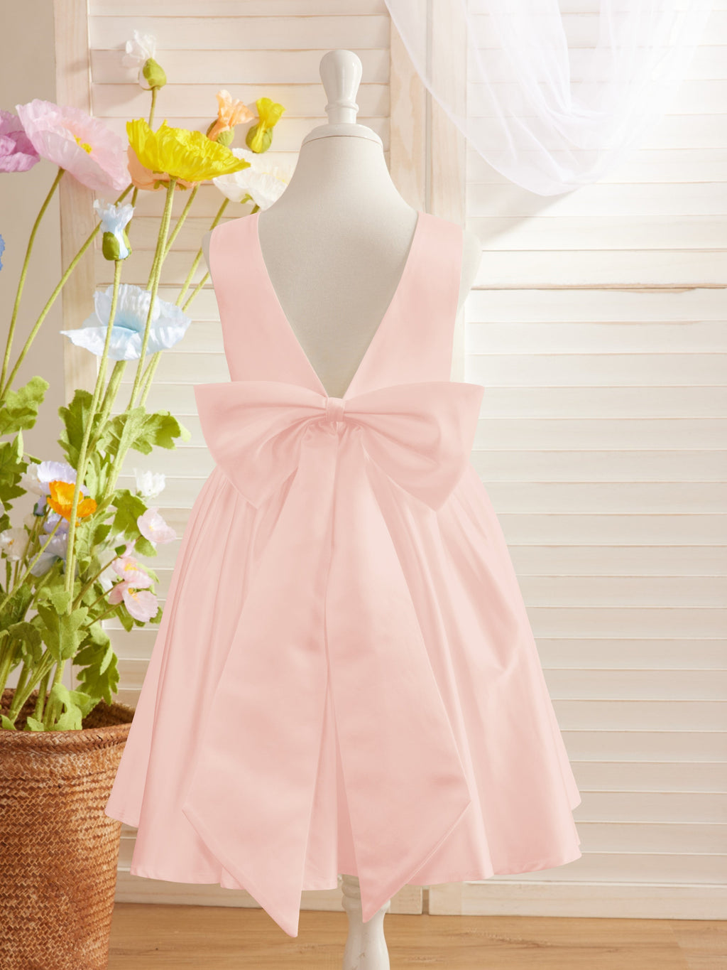 Elegante vestido de niña de las flores de satén con corte en A, espalda en V y lazo, hasta la rodilla 