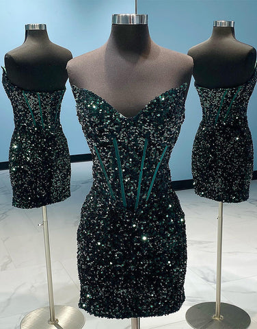 Robe fourreau courte à sequins pour le bal de promo