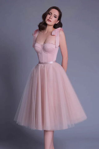 Robe de bal courte rose ravissante à décolleté cœur, robe d'invitée de mariage 