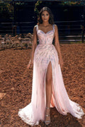 Robe de bal longue rose à bretelles, coupe sirène, volants, fente et décolleté cœur