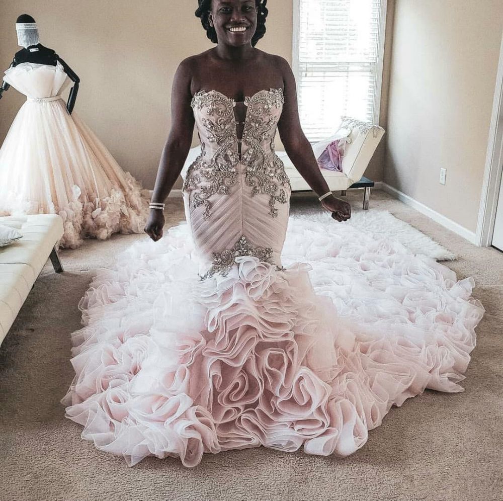 Vestido de novia de sirena de talla grande, con encaje de cristal, escote corazón, cola larga, estilo africano, hecho a medida y sin volantes.
