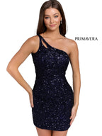 Robe de cocktail moulante à sequins asymétrique