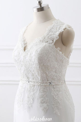 Vestido de novia elegante de tul con escote en V y encaje de princesa