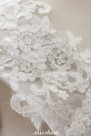 Vestido de novia elegante de tul con escote en V y encaje de princesa