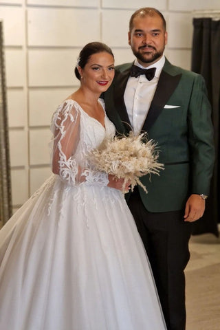 Vestidos de novia de encaje estilo princesa, corte princesa, escote en V largo, línea A, mangas largas